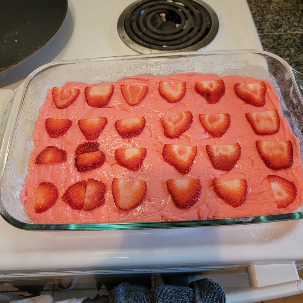 Strawberry cake brownies