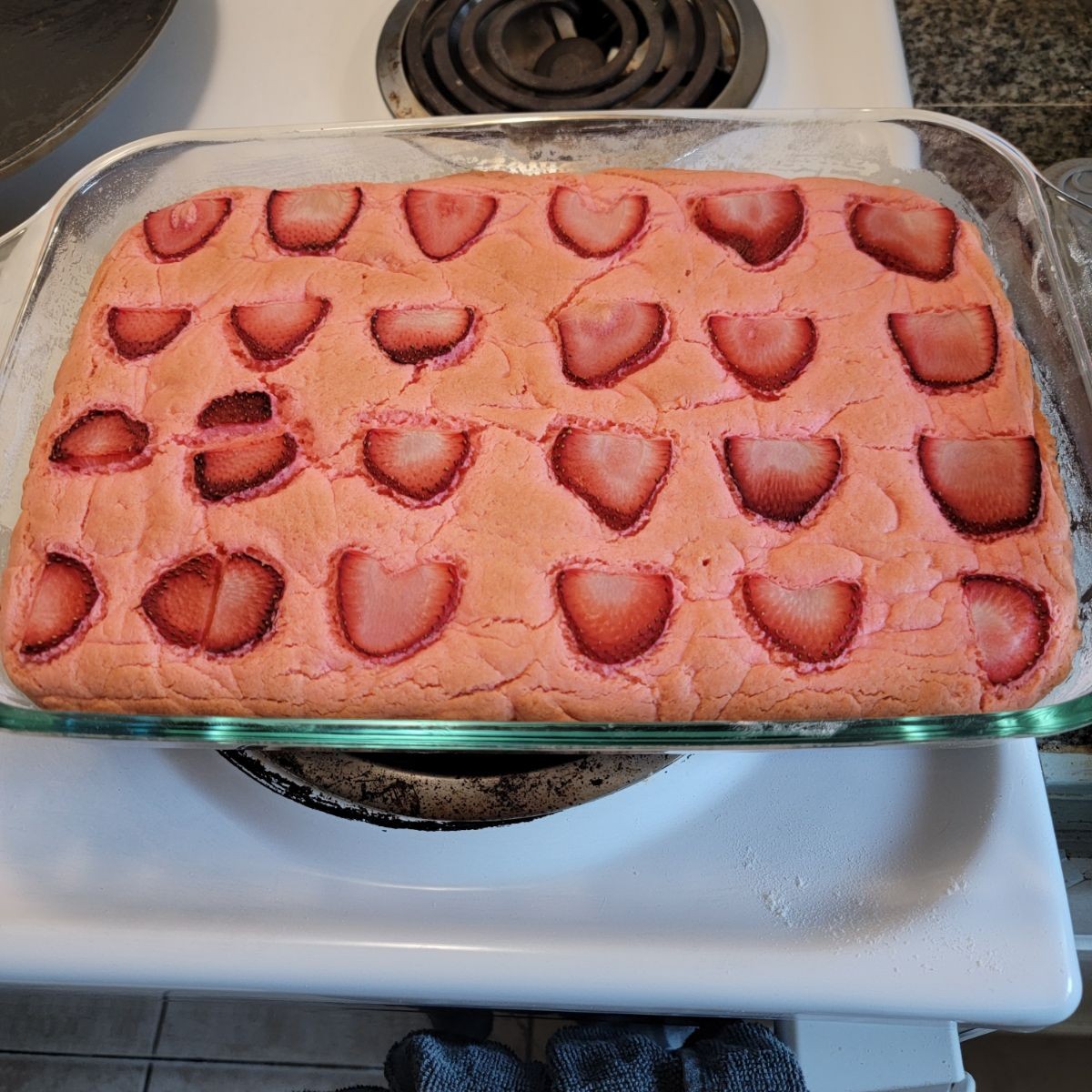 Strawberry cake brownies