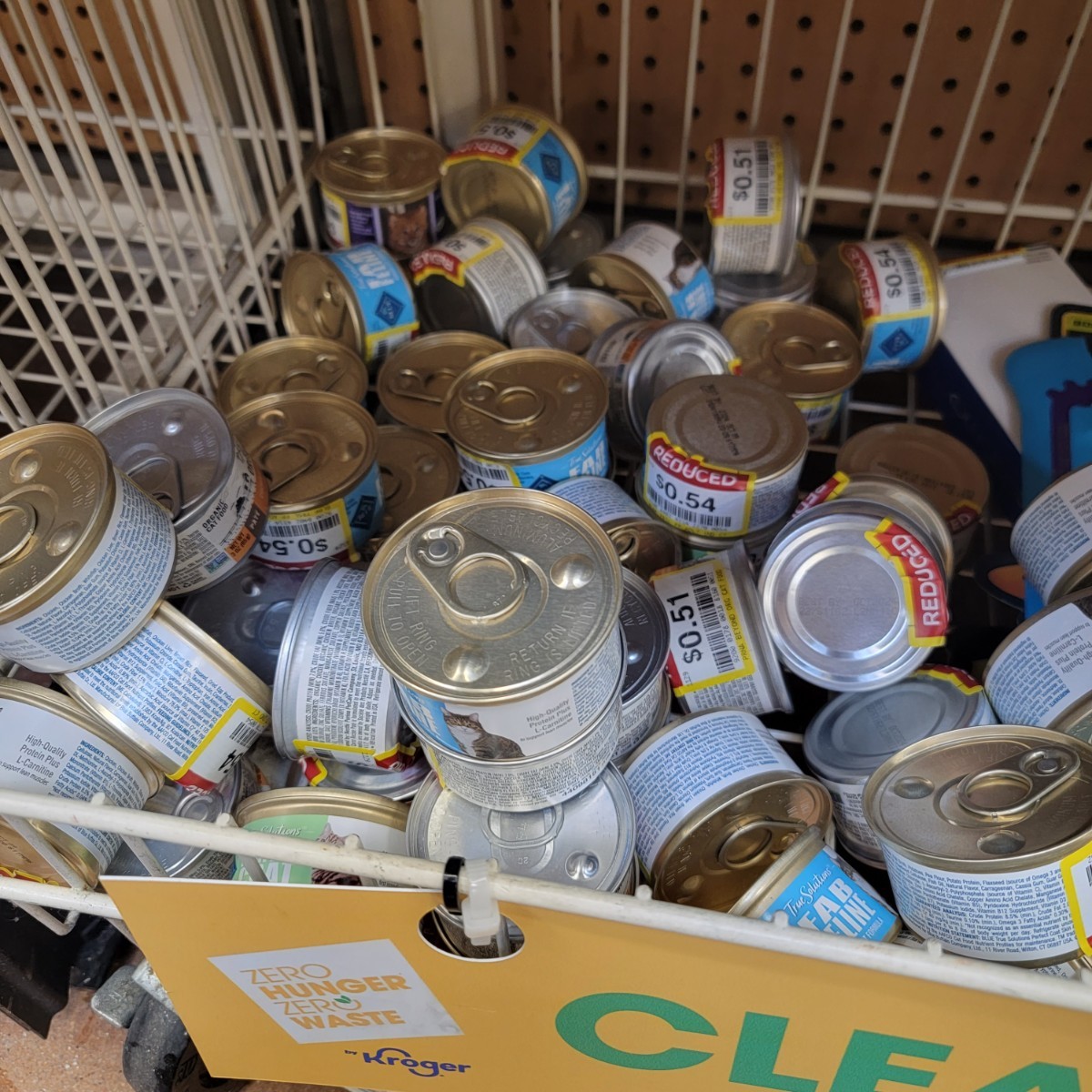 Clearance cat food at Big Kroger