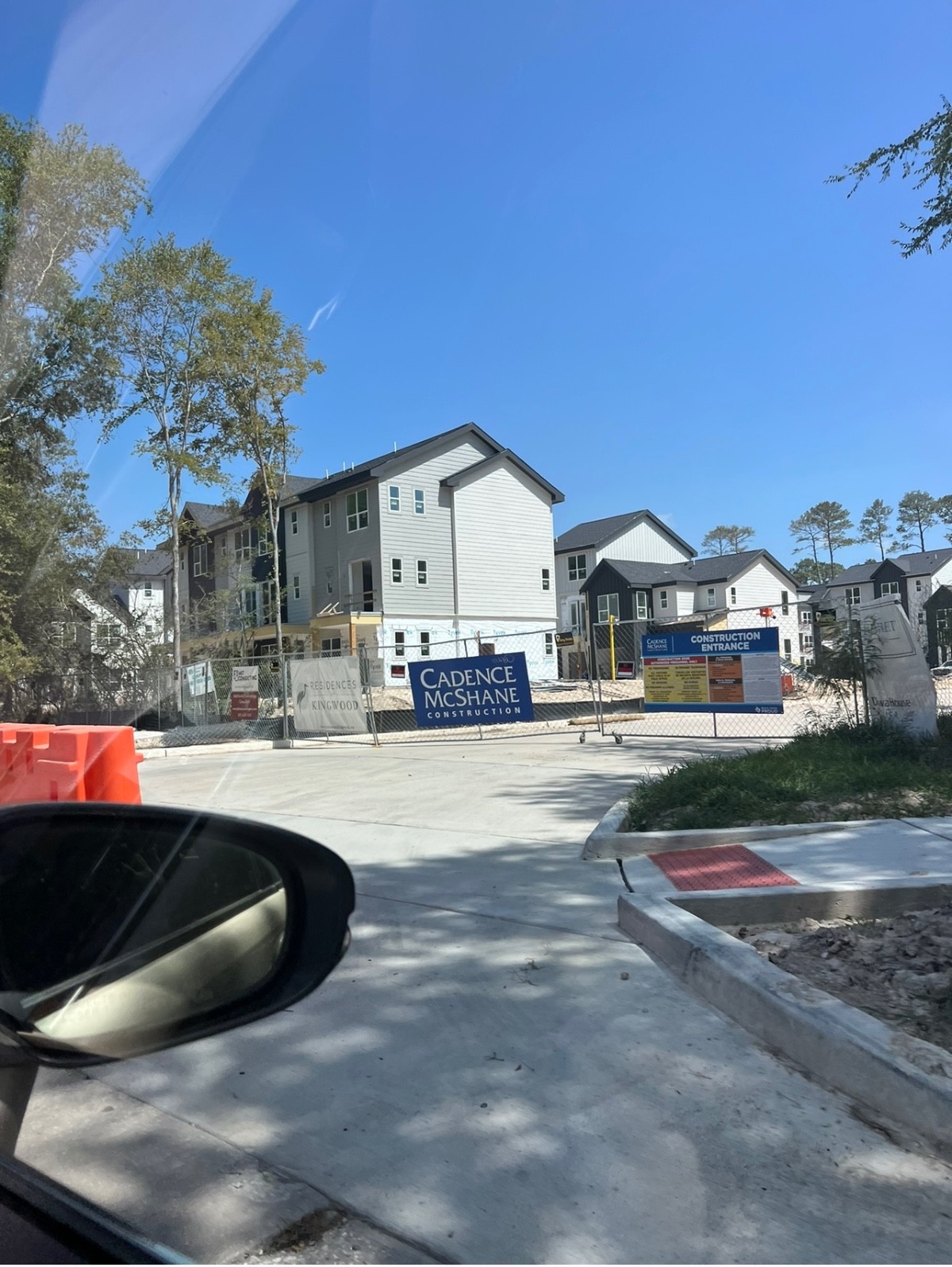 Giant apt complex to open soon
