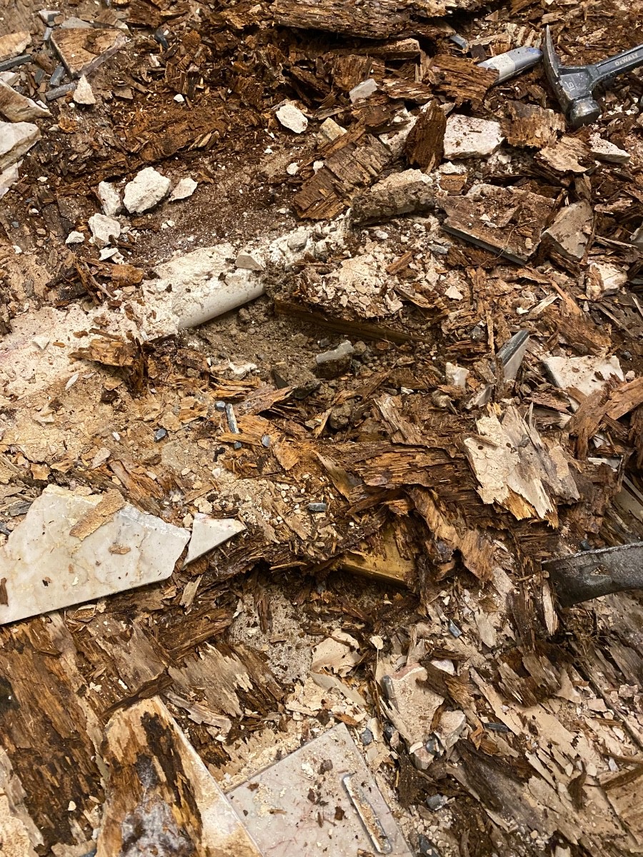 Leak in the Master Bath. Very overwhelming for me. Thanks @Sweet